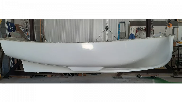 Etape 12 : Démoulage de la coque de l'Amzer