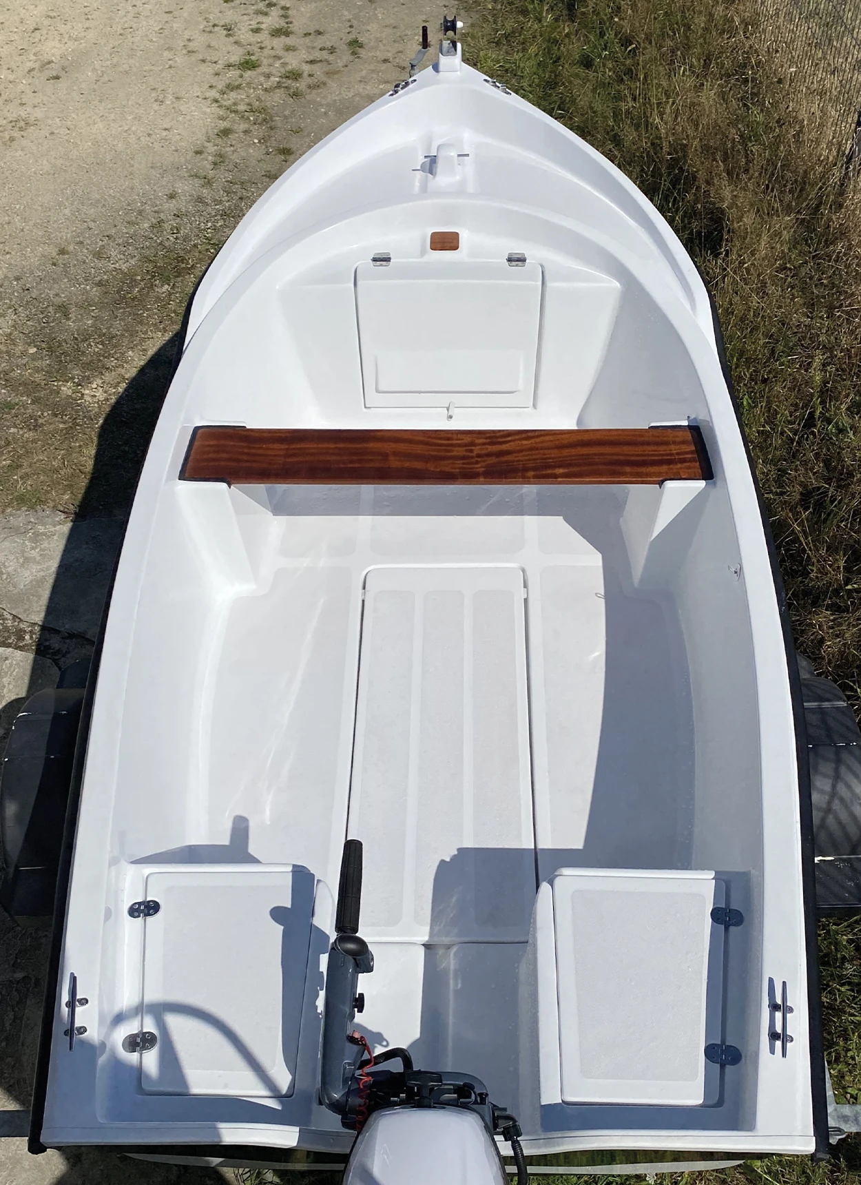 Vue du dessus du bateau Pen Sardin du chantier naval Pirou Nautisme