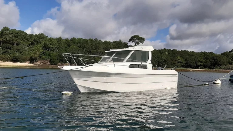 Le Chantier Naval Pirou Nautisme a remis le Quicksilver à flot.